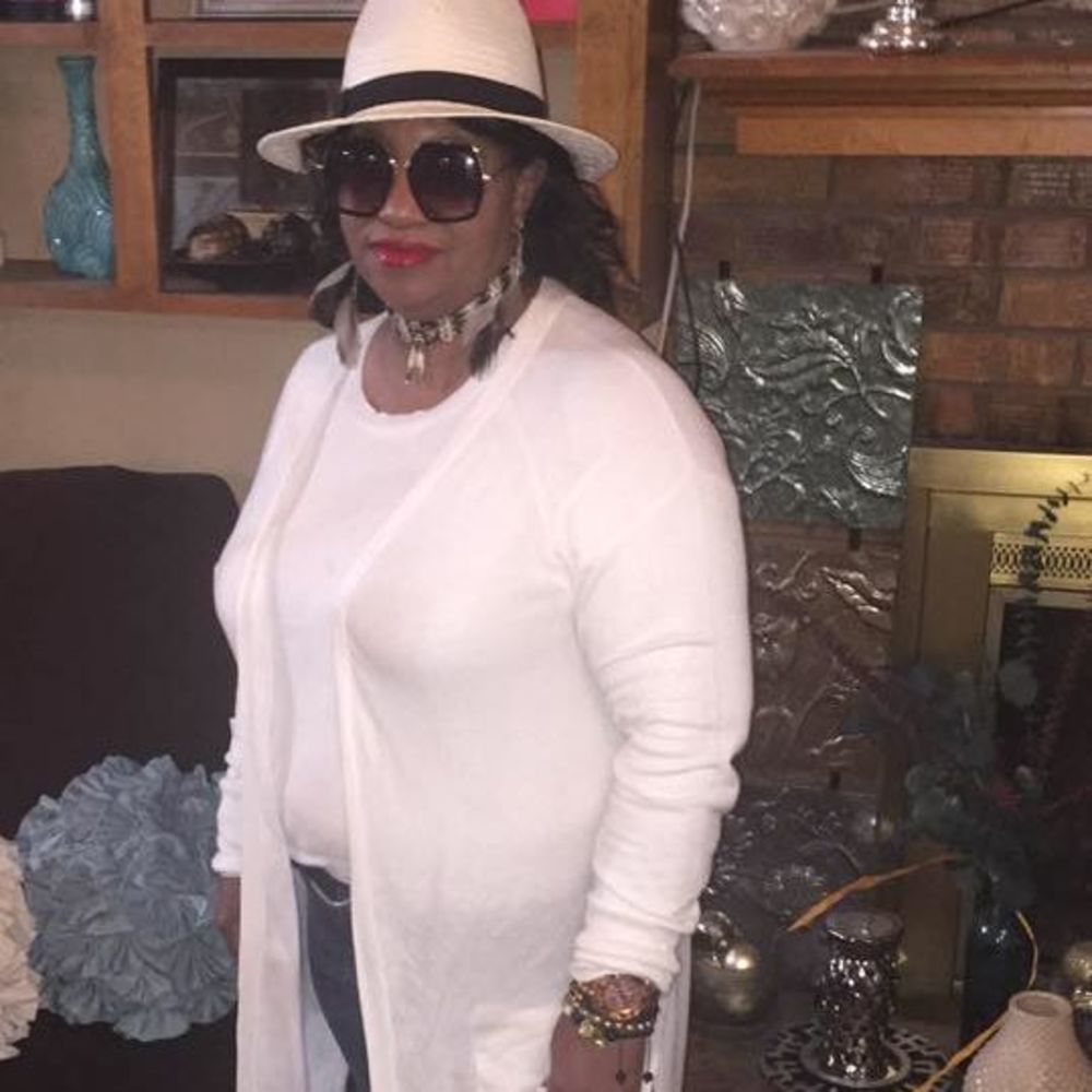 Meet your Posher, Yolanda